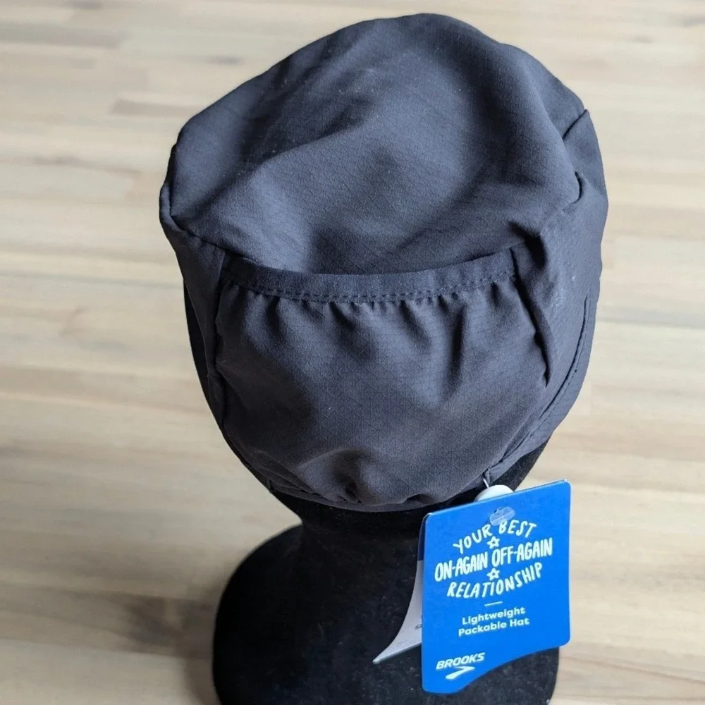 Brooks Lightweight Packable Running Hat Black Wind Rain Resistant Cap NWT‎